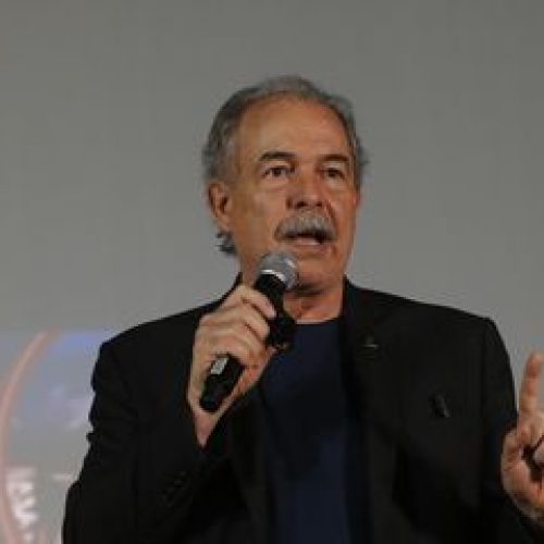 Rio de Janeiro (RJ), 28/07/2023 - O presidente do Banco Nacional de Desenvolvimento Econômico e Social (BNDES), Aloizio Mercadante, no lançamento do edital Viva Pequena África, no Museu da História e da Cultura Afro-Brasileira (Muhcab). Foto: Fernando Frazão/Agência Brasil