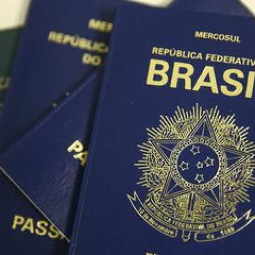 Passaporte brasileiro.