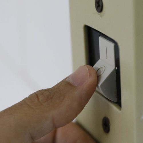 Rio de Janeiro - Consumo de energia elétrica, lâmpada e interruptor de luz. (Fernando Frazão/Agência Brasil)